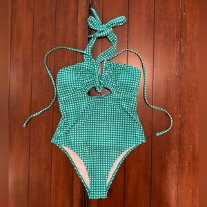 Cupshe size M plaid bathing suit 🩱🩱🩱🩱🩱🩱🩱🩱🩱🩱🩱🩱🩱🩱